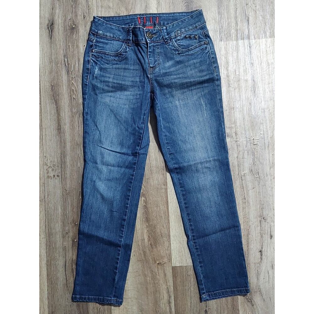 ELLE - Women's Sz 6 - Light Distressed Studded Denim 5-pocket Jeans - Like NWOT